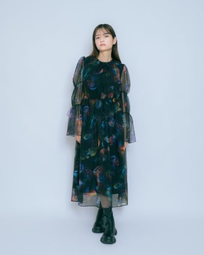 アンドエルシー ネコリリジャスニット アンドドロシー | 胸元からウエストにかけての透かし編みが