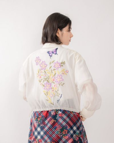 Lois CRAYON ✨新品　コサージュ付　総刺繍　花柄　比翼コート　Aライン ロイスクレヨン公式サイト | Lois CRAYON official website